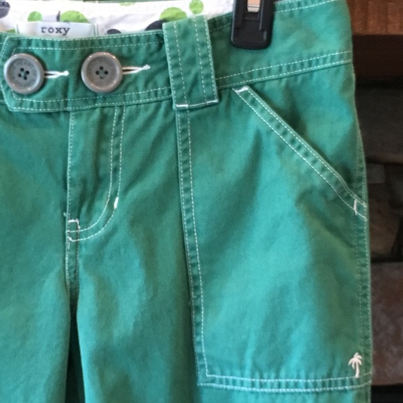 Clearance! ⚠️ Roxy Capri Khaki Style Pants, Size 5 - Picture 4 of 8